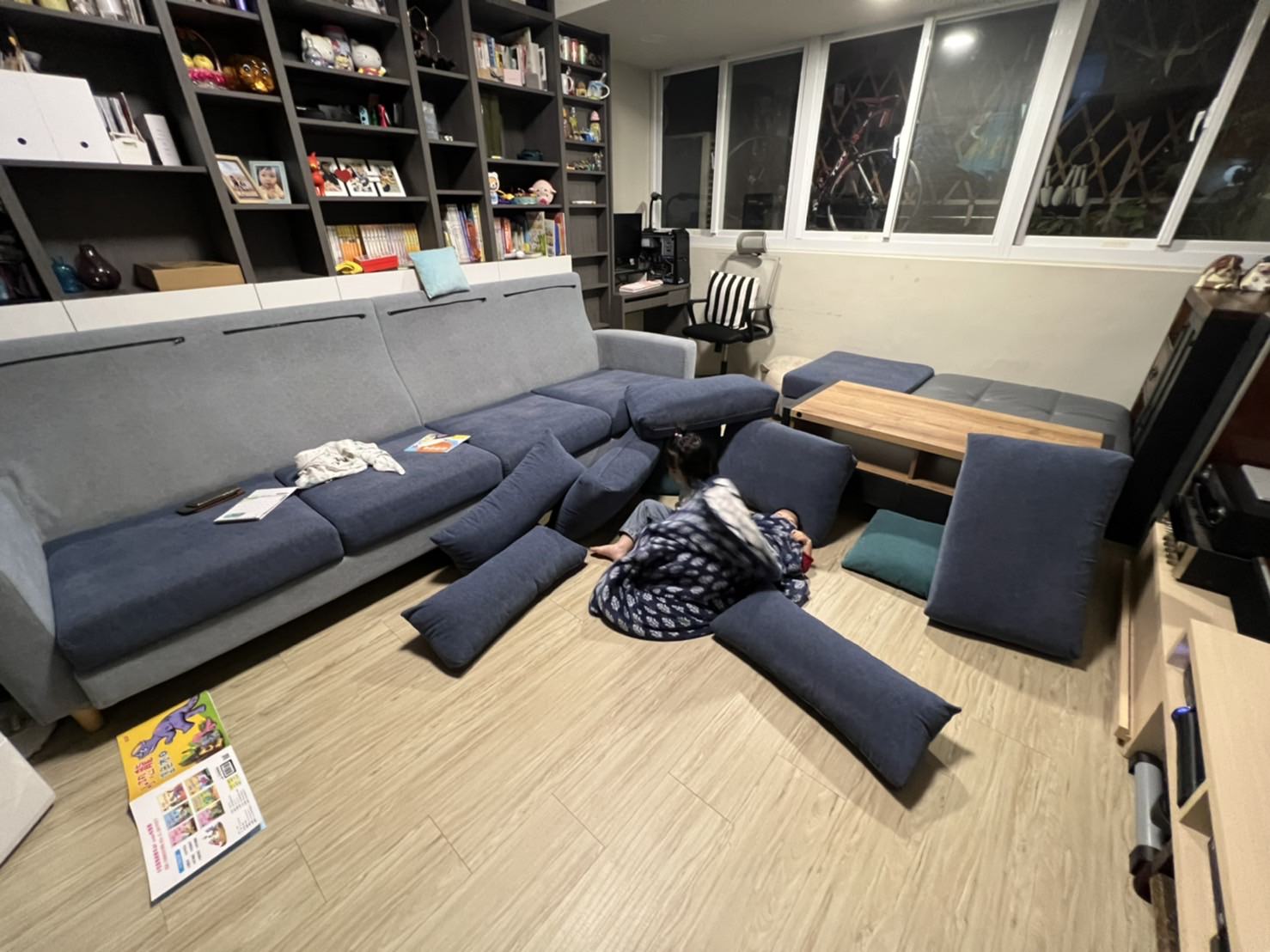新北沙發工廠推薦|雨果沙發 新家沙發開箱 工廠製作自營/依照需求客製化/以色列貓抓布觸感超好坐 - 第2張圖
