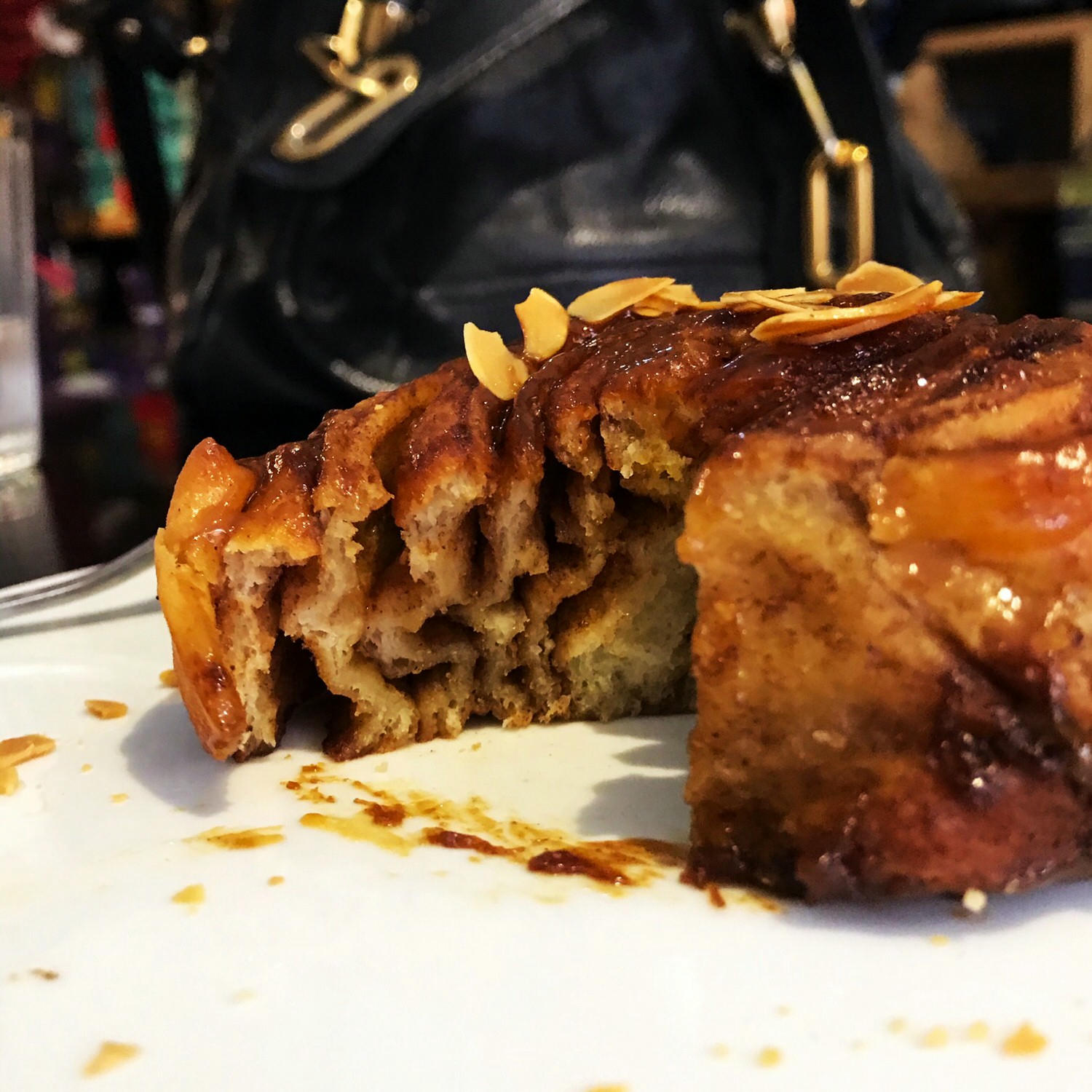 【士林】愛上咖啡館 有好喝的咖啡及好吃肉桂卷 下午茶的好選擇 - 第14張圖