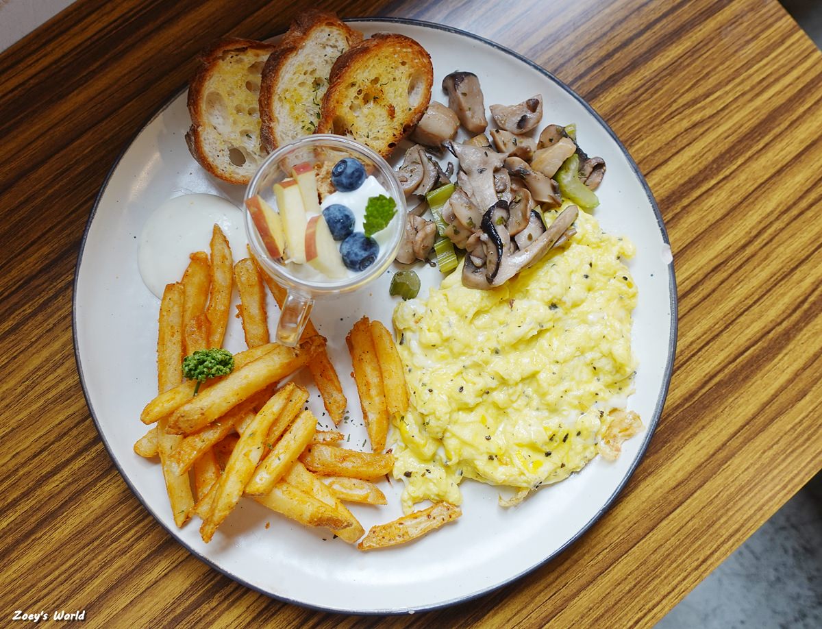 【台北美食】Cafe de Gear 中正紀念堂咖啡廳/老屋咖啡廳推薦 老宅與純白洋房的相遇 - 第14張圖