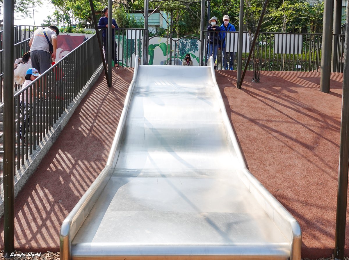 【新北特色公園】鶯歌永吉公園 親子公園/三層樓旋轉溜滑梯/3D彩繪/炮仗花拱門走廊 - 第22張圖