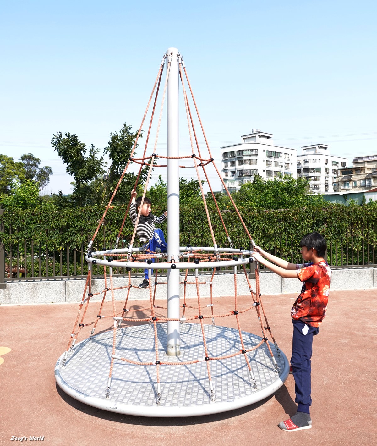 【新北特色公園】鶯歌永吉公園 親子公園/三層樓旋轉溜滑梯/3D彩繪/炮仗花拱門走廊 - 第17張圖