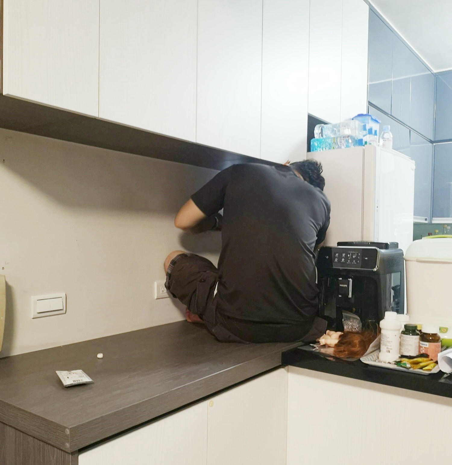 家居| 金屬洞洞板收納分享 牆面收納讓玄關看起來更乾淨舒適了! - 第5張圖