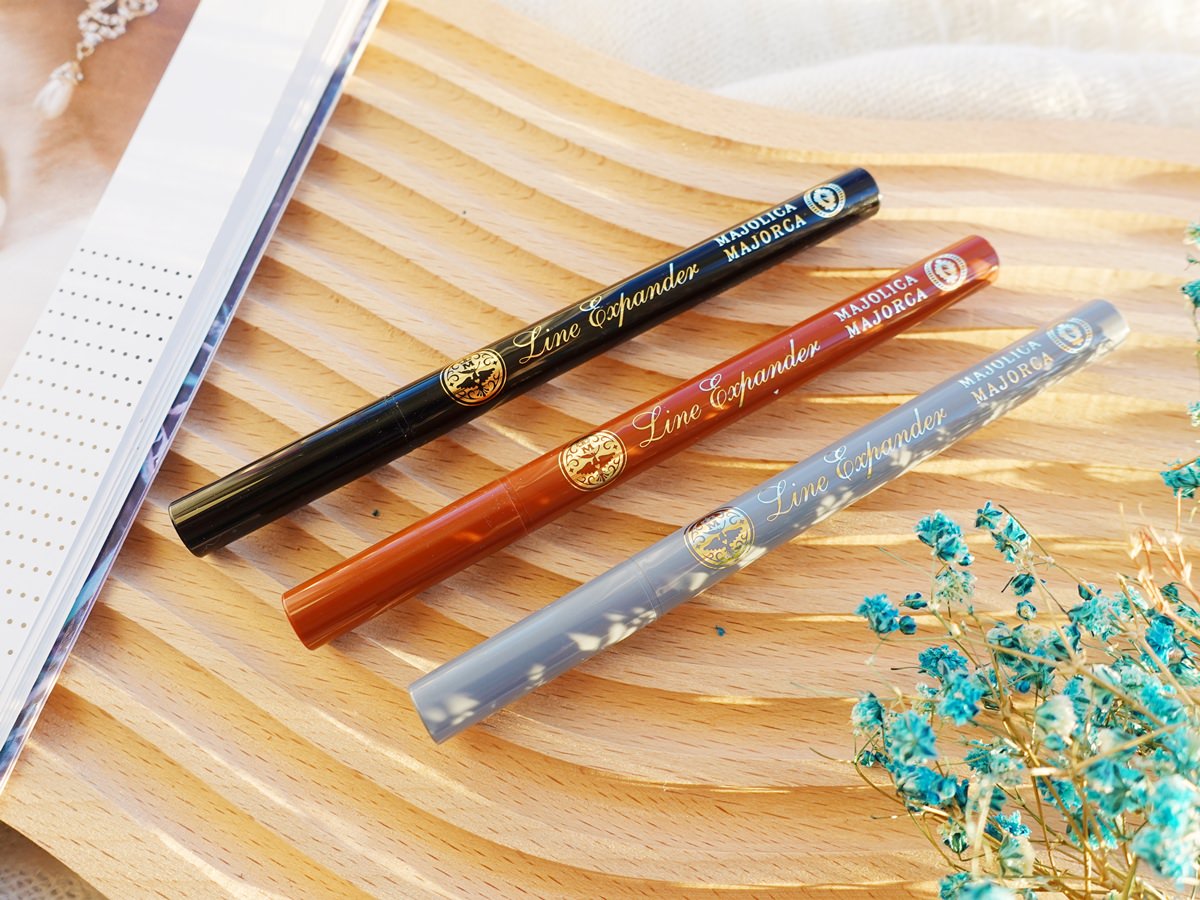 美妝|MAJOLICA MAJORCA 戀愛魔鏡控制狂防暈眼線液EX 簡單三色分享,真的超抗暈!! - 第2張圖