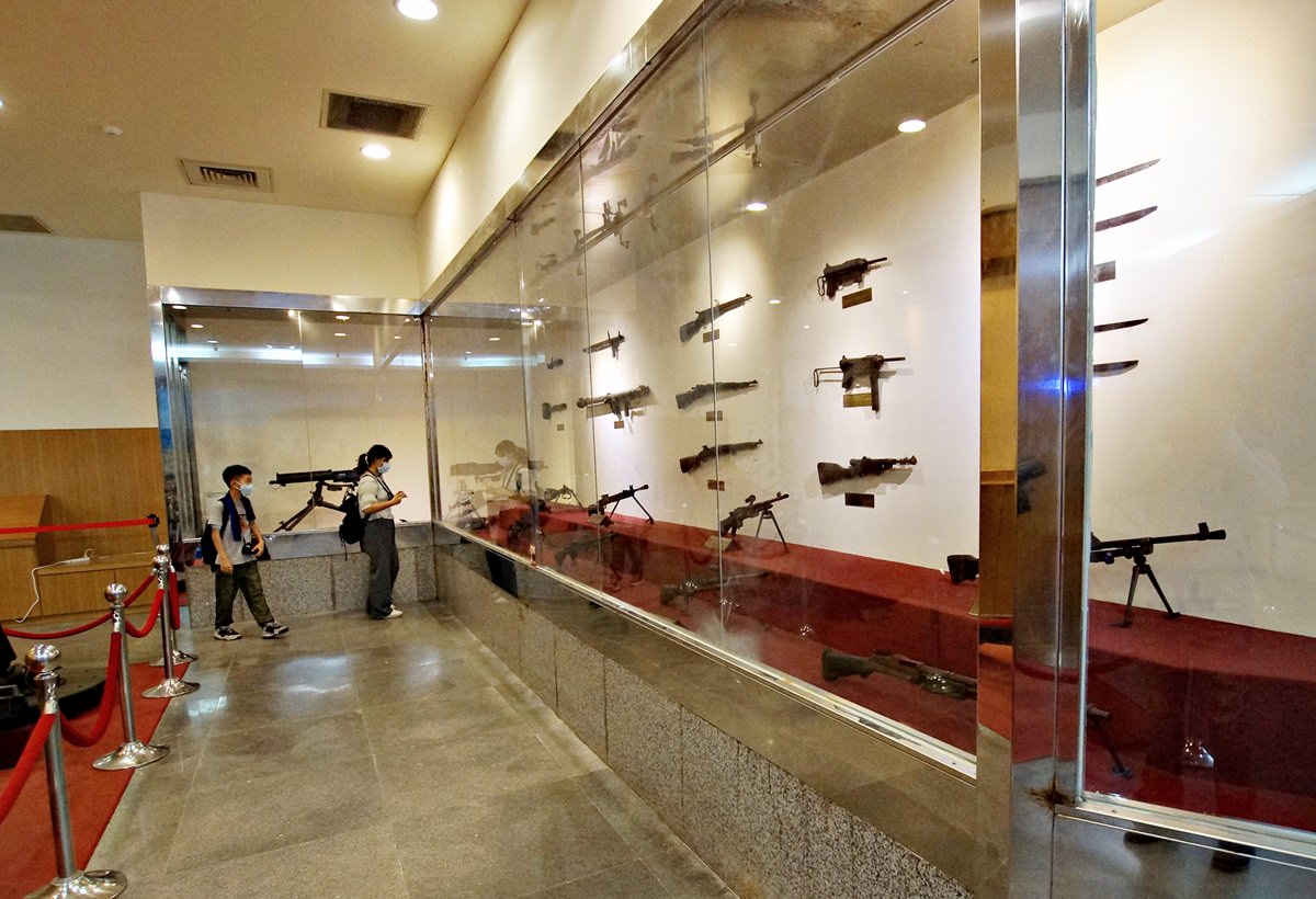 金門|古寧頭戰史館 12幅油畫記錄金門重要戰役!(順遊北山播音牆) - 第22張圖