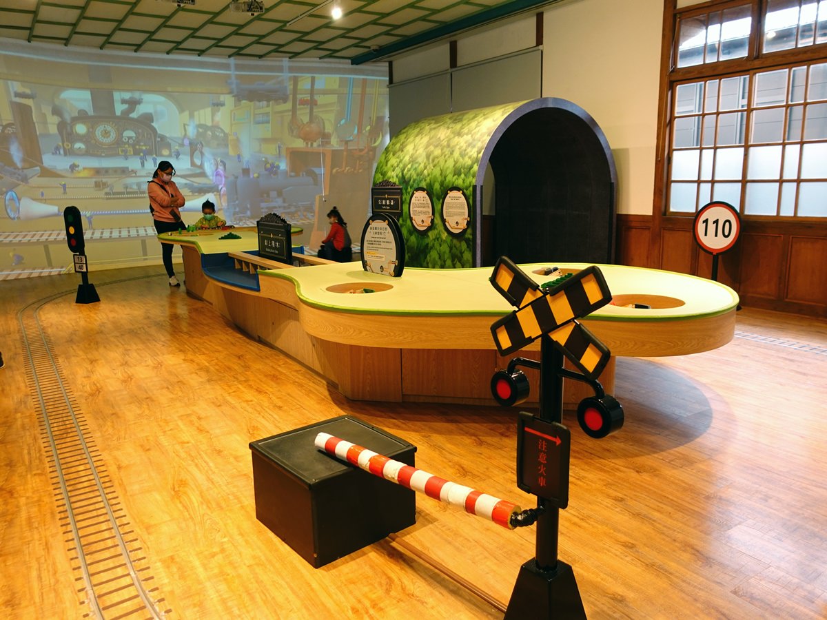 國立臺灣博物館鐵道部園區 兒童展示區搭小火車去/台北室內親子景點推薦 - 第6張圖