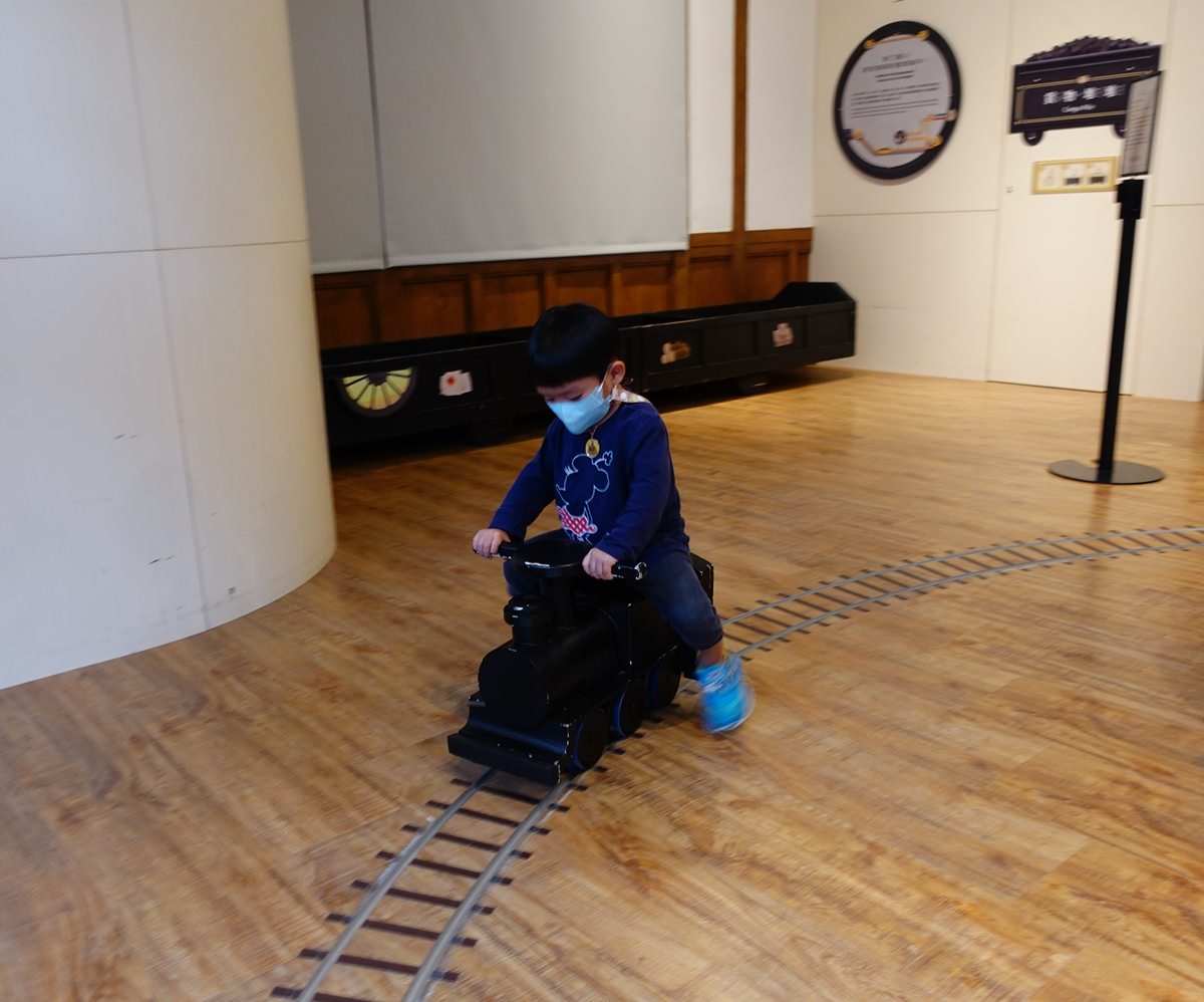 國立臺灣博物館鐵道部園區 兒童展示區搭小火車去/台北室內親子景點推薦 - 第9張圖