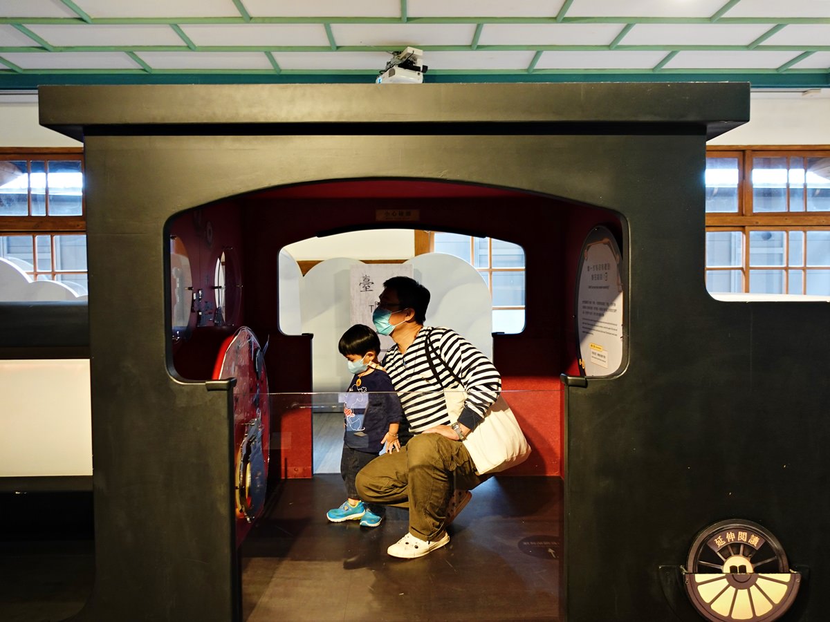 國立臺灣博物館鐵道部園區 兒童展示區搭小火車去/台北室內親子景點推薦 - 第17張圖