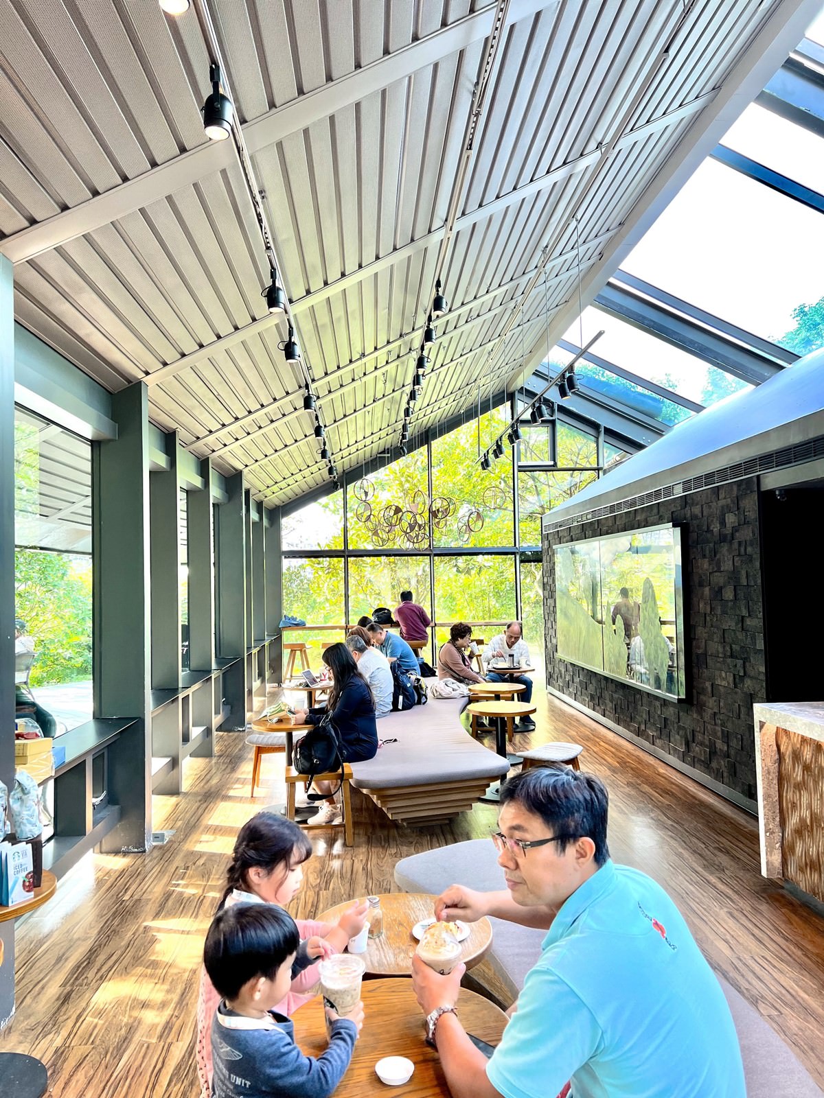 星巴克淡水雲門門市,順遊雲門劇場,享受悠閒愜意的咖啡饗宴 - 第10張圖