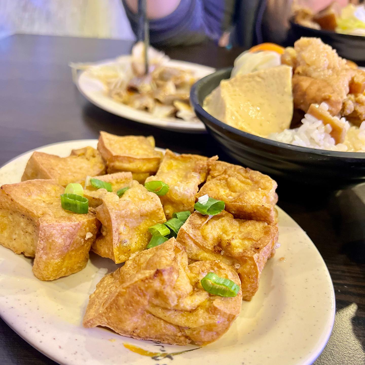 桃園南崁美食|大小魯肉飯 滷肉飯必點,再來份雞排更正點! - 第8張圖