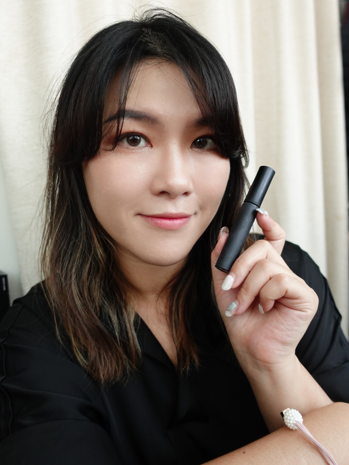 美妝|艾杜紗魔束捲翹睫毛底膏 艾杜紗睫毛底膏好用嗎?讓睫毛增量捲翹的小秘密 - 第2張圖