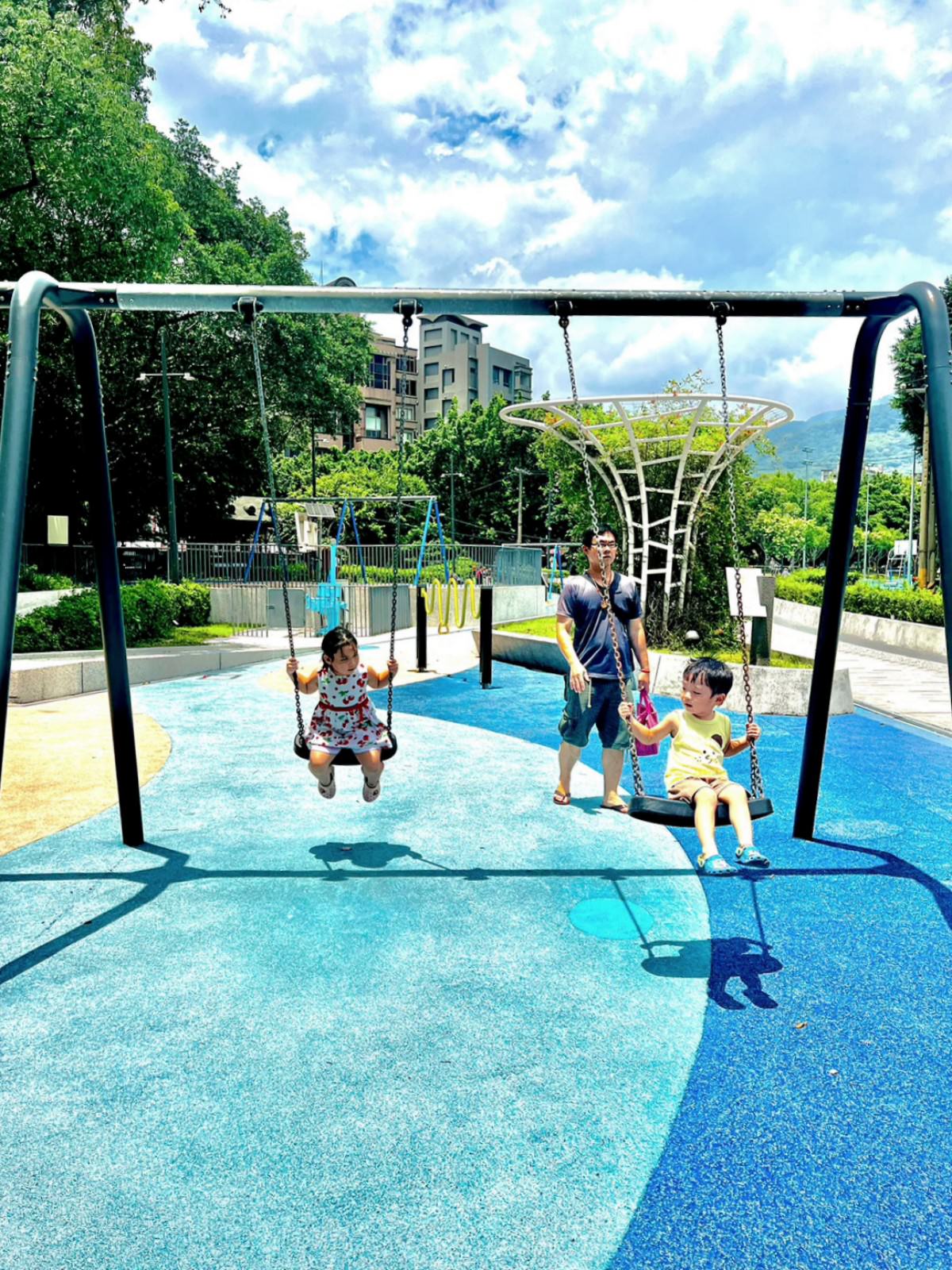 台北北投親子公園|長安公園 可愛小火車站公園,迷你火車鐵道溜滑梯超好玩 - 第17張圖