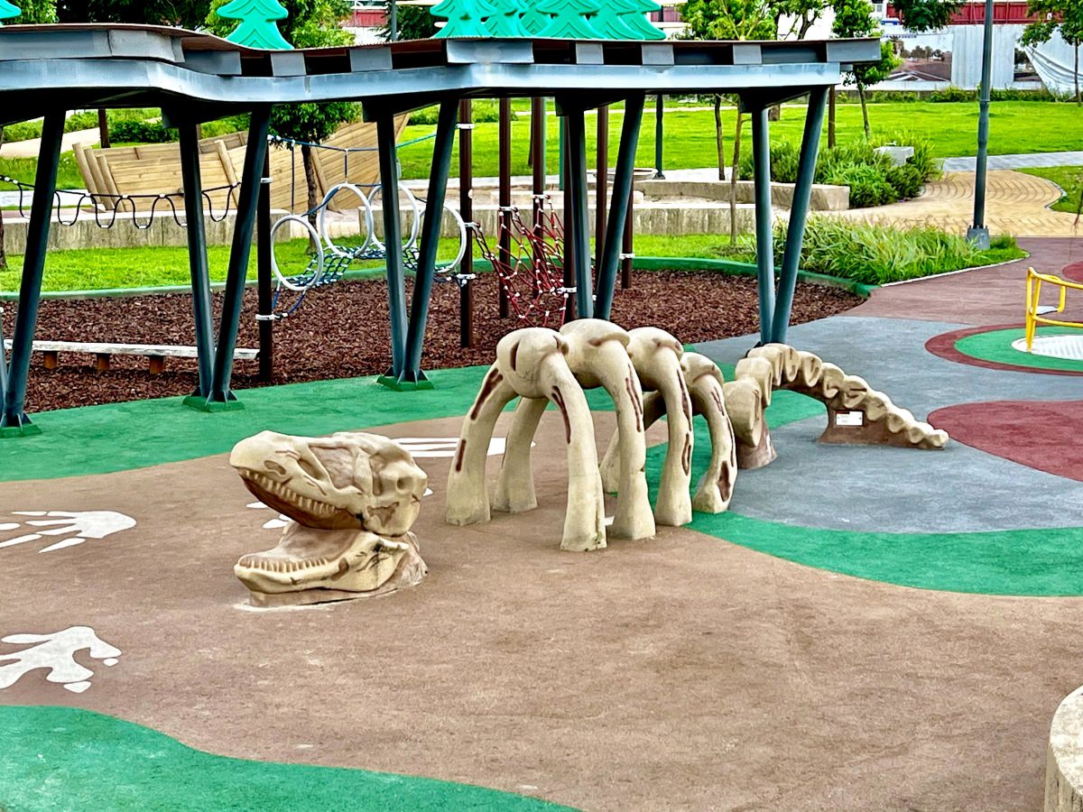 台北|北投福星公園 火山侏儸紀恐龍公園造型 場地大遊具多放電超好玩。 - 第20張圖