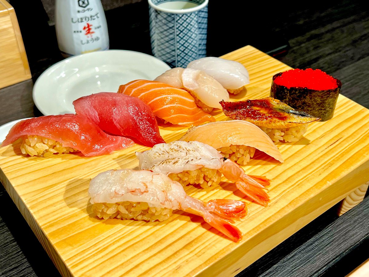 南港新景點|唐吉訶德南港店 必逛必吃5亮點整理 美妝專區/和牛串/鮮選壽司/現煮專區/糖果塞到飽 - 第6張圖