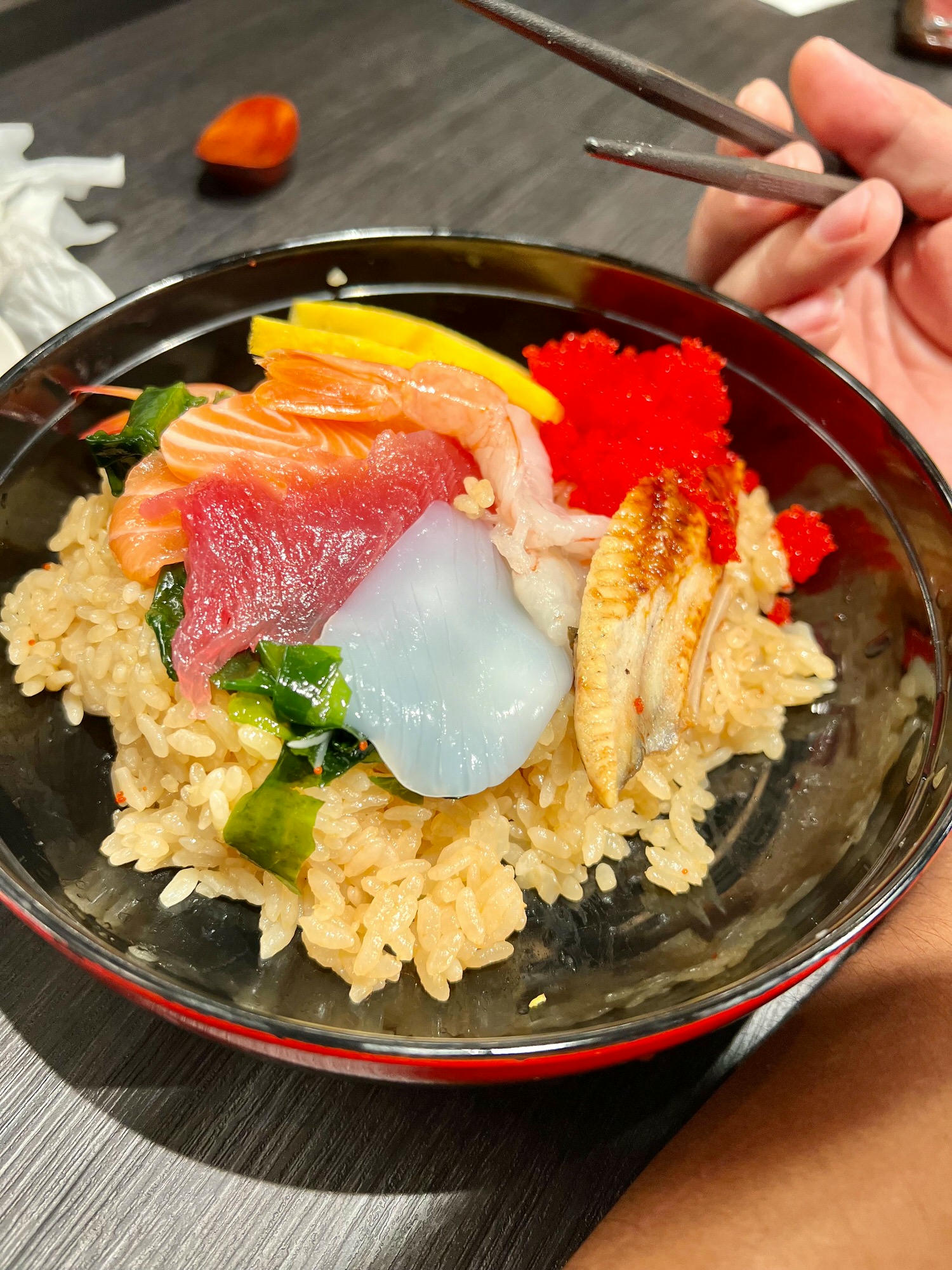 南港新景點|唐吉訶德南港店 必逛必吃5亮點整理 美妝專區/和牛串/鮮選壽司/現煮專區/糖果塞到飽 - 第7張圖