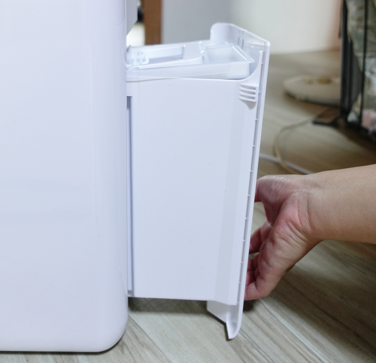 SAMPO聲寶8L負離子清淨除濕機(AD-Z116T),一機三用,除濕、乾衣、清淨一次搞定(獨家折扣碼!) - 第10張圖