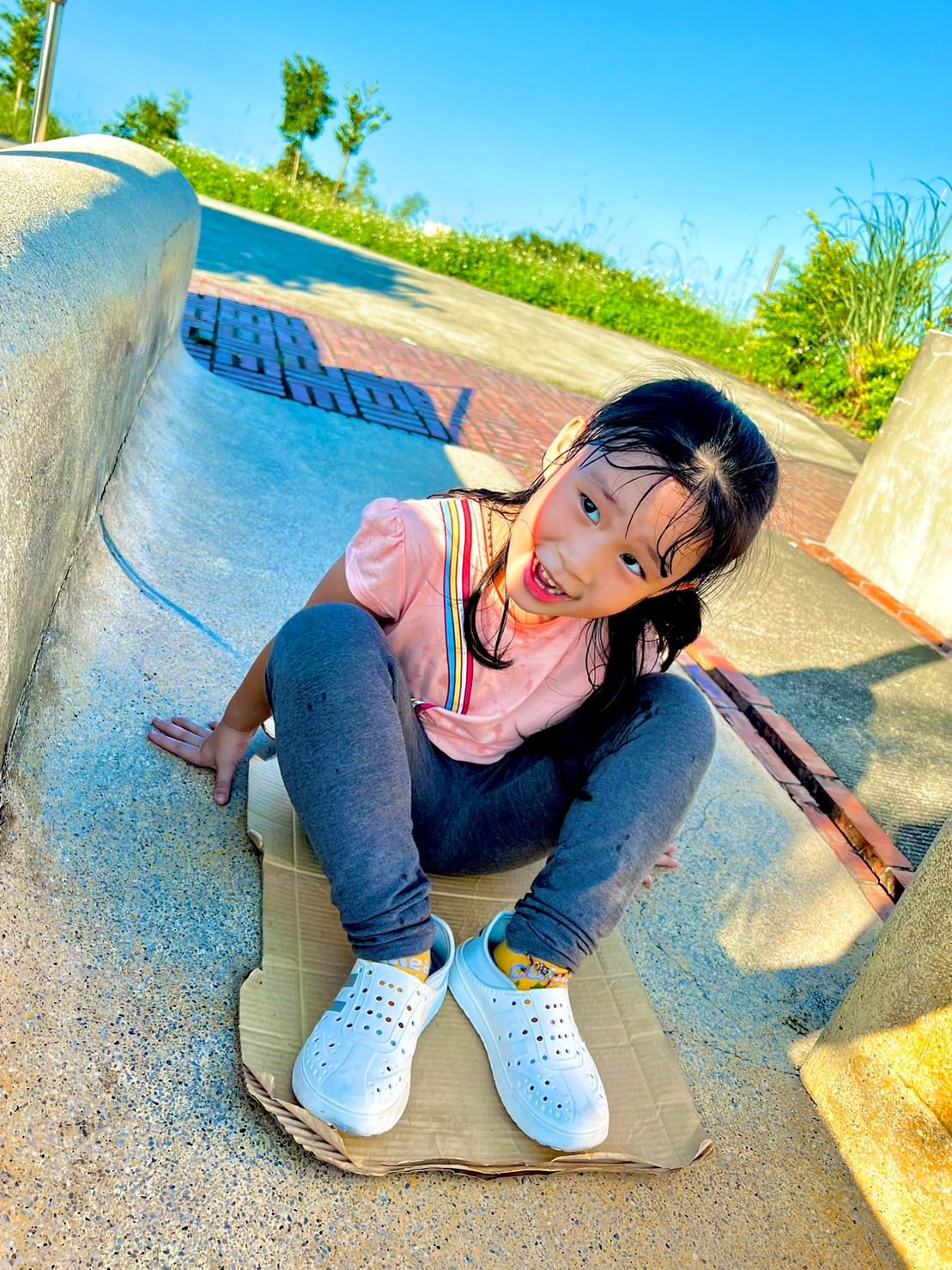 基隆特色公園|孝德公園 20公尺長溜滑梯 不用特地來,要來記得帶滑草板! - 第5張圖
