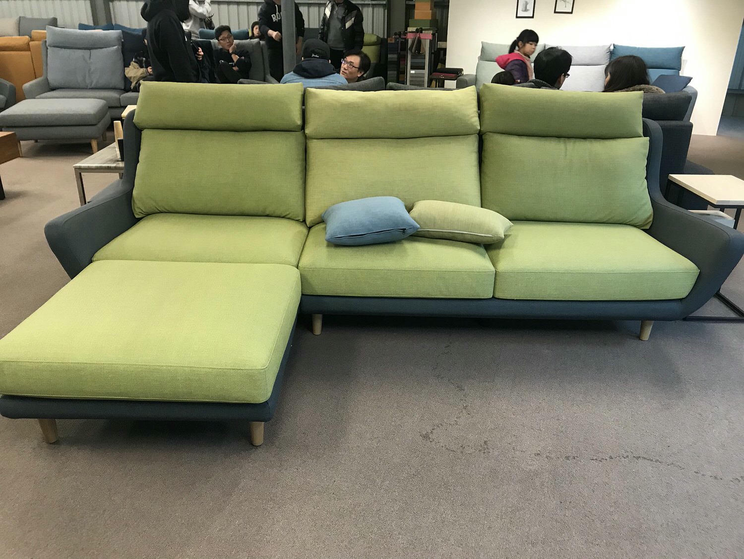新北沙發工廠推薦|雨果沙發 新家沙發開箱 工廠製作自營/依照需求客製化/以色列貓抓布觸感超好坐 - 第10張圖