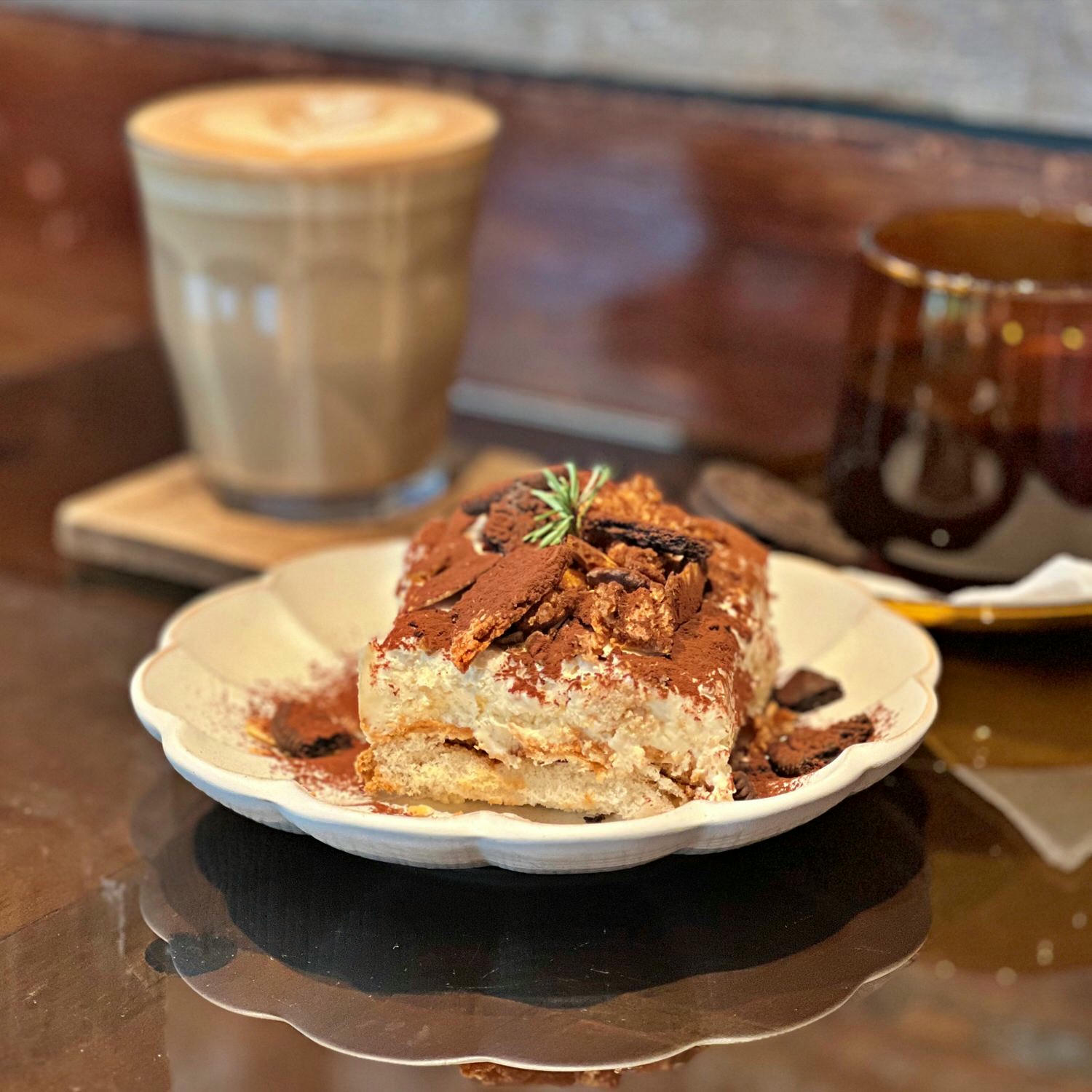 大稻埕老宅咖啡廳|耳邊風 ebf.cafe IG打卡熱點、昭和紅茶布丁必吃 - 第12張圖