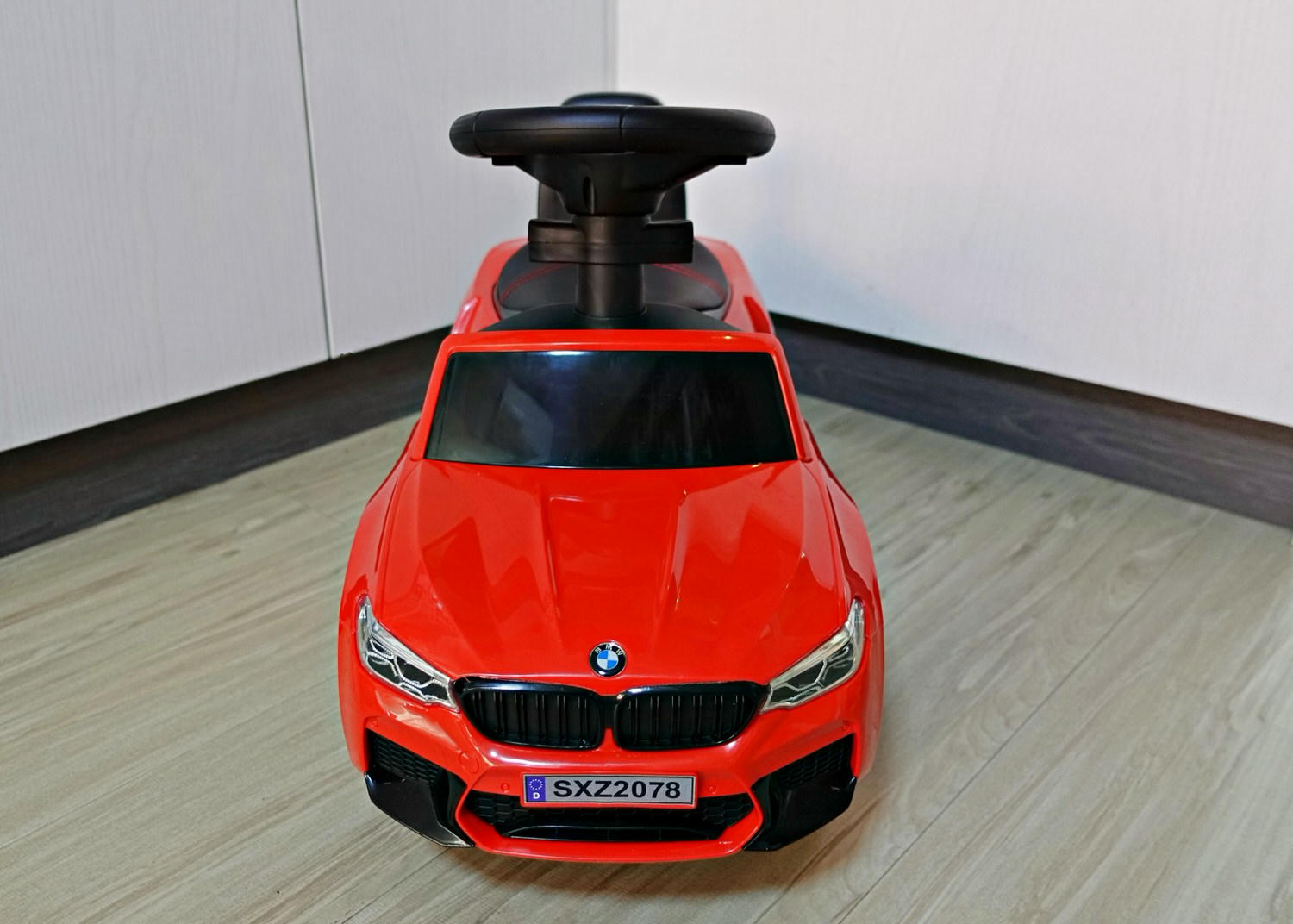 聰明媽咪兒童超跑BMW M5 四合一兒童嚕嚕車 搖擺車、手推車、助步車、滑步車一台搞定 - 第6張圖