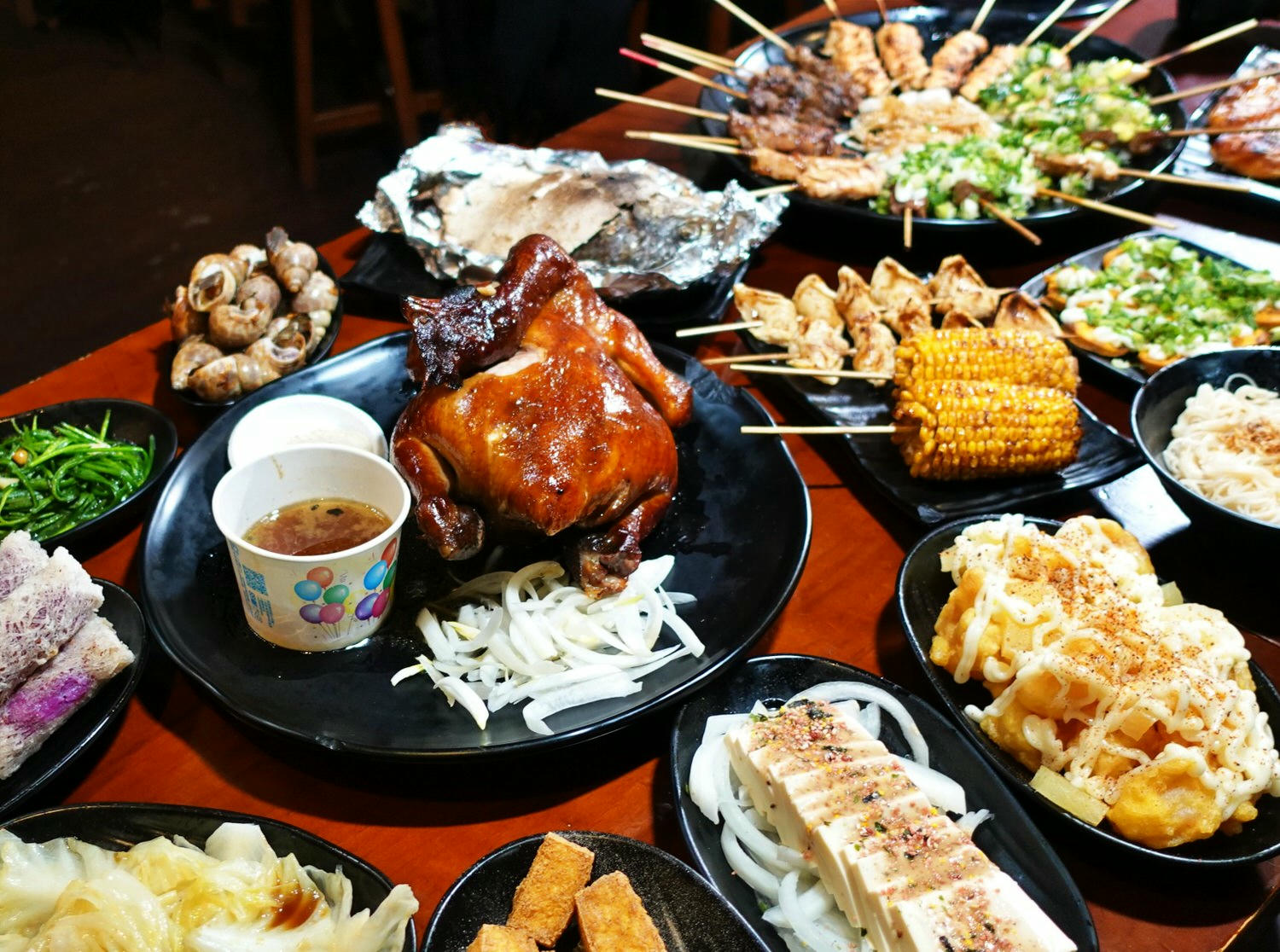 雞老闆桶仔雞長春店 生日當月滿額送烤雞/清酒梅酒無限暢飲/南京復興站居酒屋推薦 - 第1張圖 雞老闆桶仔雞長春店