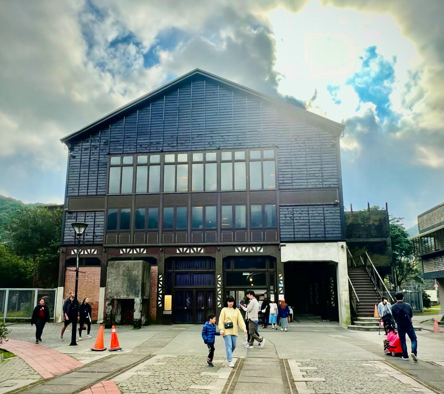 新北瑞芳景點|瑞三鑛業整煤廠 猴硐必訪新景點,深入探索礦業文化 - 第2張圖