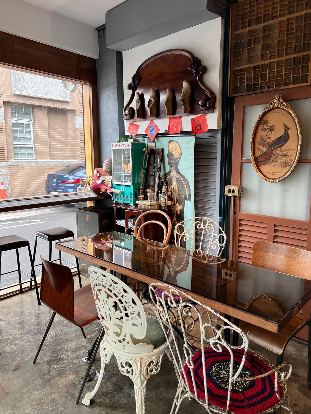 大稻埕老宅咖啡廳|耳邊風 ebf.cafe IG打卡熱點、昭和紅茶布丁必吃 - 第4張圖