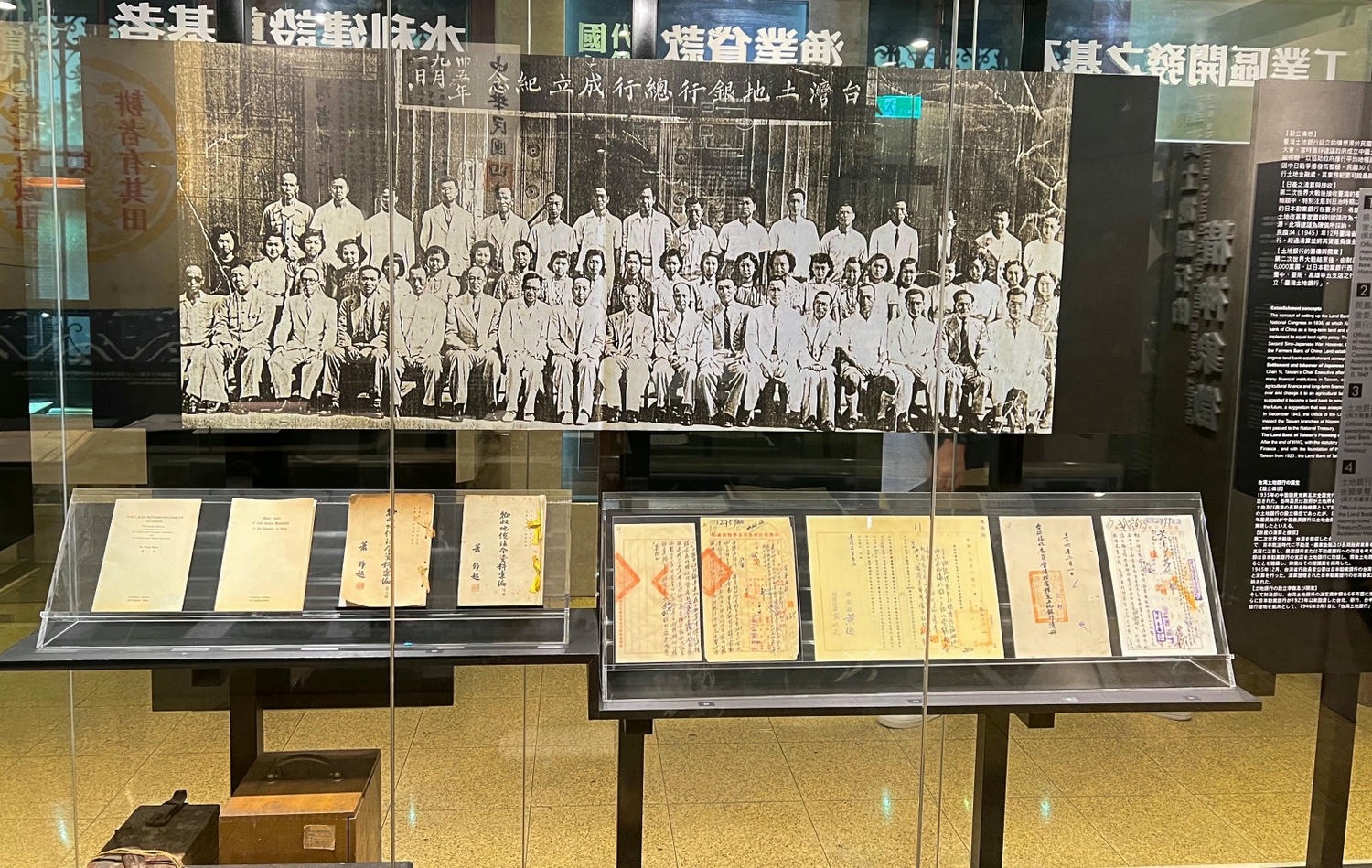台北景點|國立臺灣博物館(土銀展示館) 恐龍迷必訪,超大巨型恐龍超震撼!台北雨天景點備案推薦! - 第26張圖