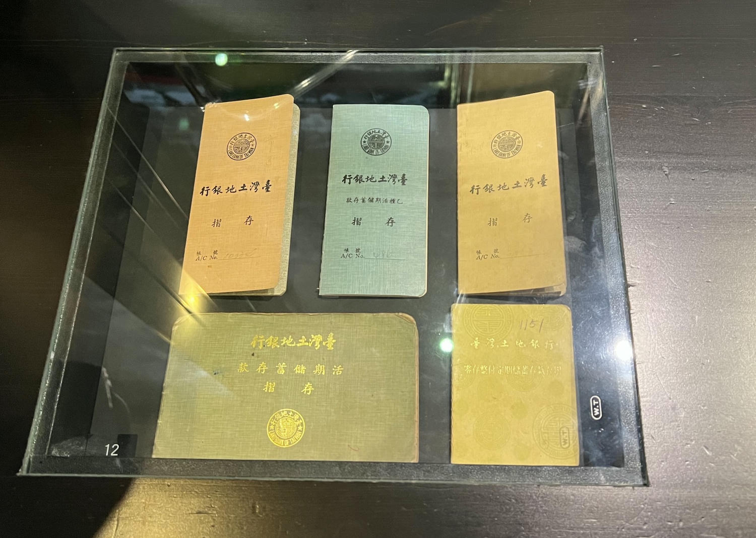 台北景點|國立臺灣博物館(土銀展示館) 恐龍迷必訪,超大巨型恐龍超震撼!台北雨天景點備案推薦! - 第25張圖