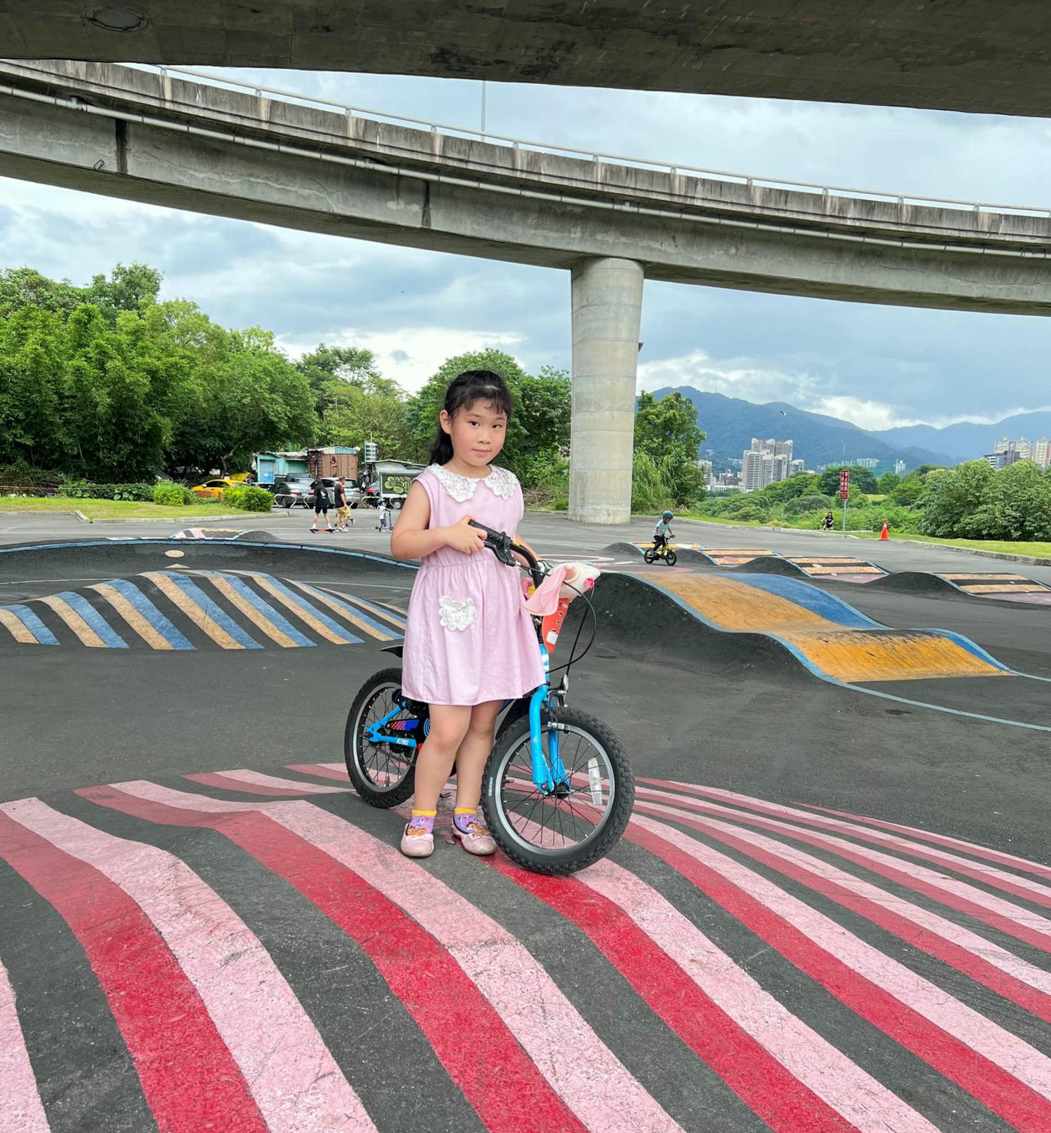 新北親子景點|新店小碧潭微樂山丘自行車躍動場 享受自行越野車的樂趣! - 第17張圖