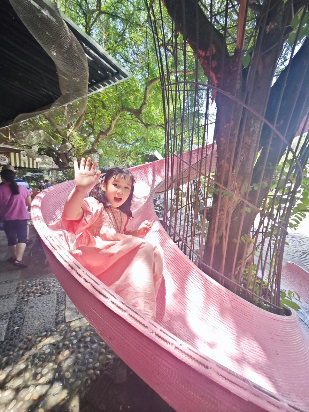 台中親子景點|大坑紙箱王創意園區 樹屋溜滑梯、天空步道讓你玩到不想回家 - 第14張圖