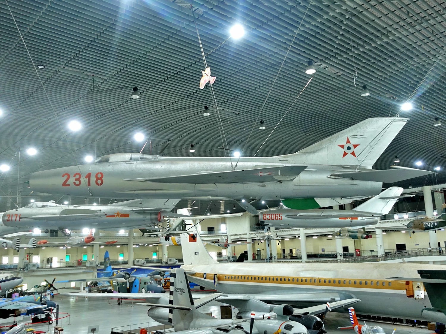 高雄岡山景點推薦|航空教育展示館 全亞洲唯一懸吊飛機的博物館,軍事迷、航空迷不能錯過! - 第10張圖