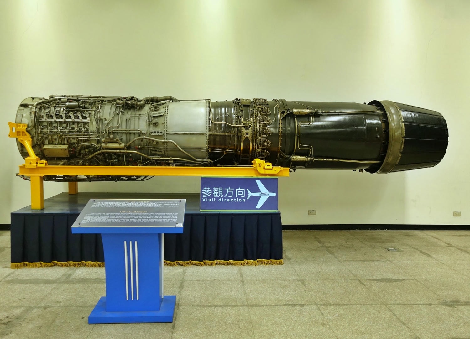 高雄岡山景點推薦|航空教育展示館 全亞洲唯一懸吊飛機的博物館,軍事迷、航空迷不能錯過! - 第22張圖