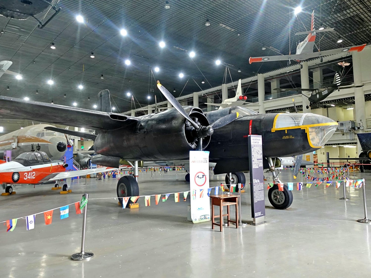 高雄岡山景點推薦|航空教育展示館 全亞洲唯一懸吊飛機的博物館,軍事迷、航空迷不能錯過! - 第30張圖