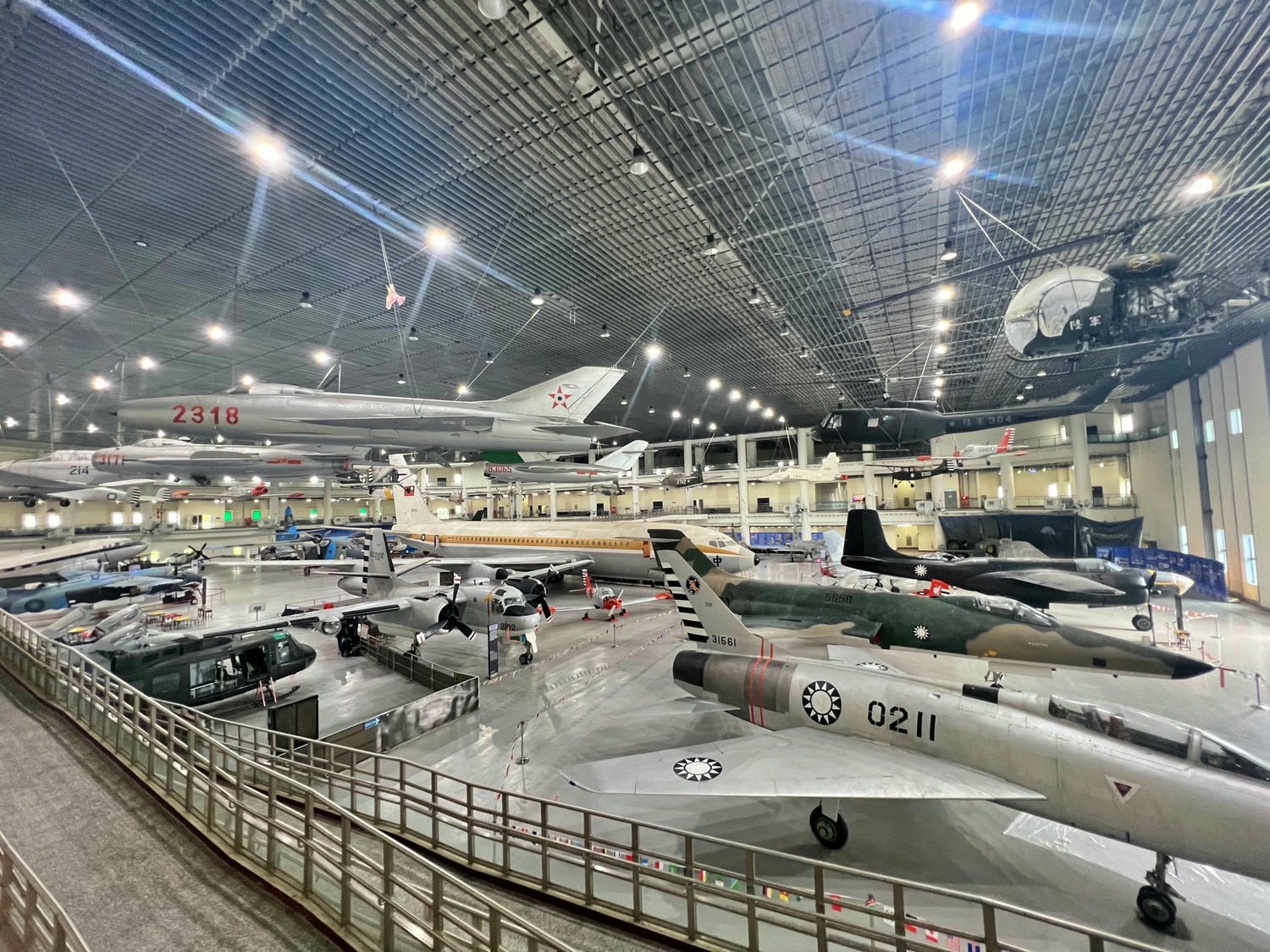 高雄岡山景點推薦|航空教育展示館 全亞洲唯一懸吊飛機的博物館,軍事迷、航空迷不能錯過! - 第7張圖