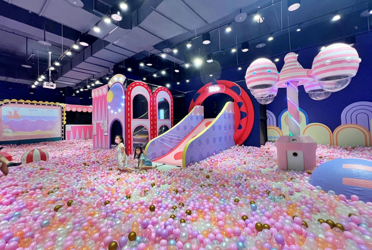 新北室內親子景點推薦|建築樂園HIGH5 – 中和環球館 250坪大空間玩一整天都不膩! - 第9張圖