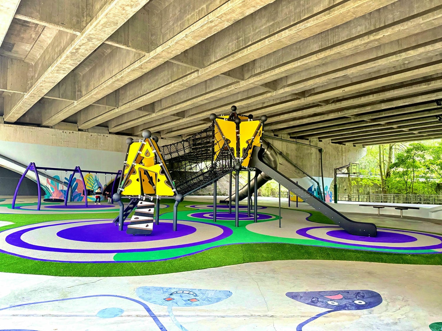 林森橋下兒童遊戲場 2025新開幕橋下公園/汐止親子雨天備案 - 第5張圖