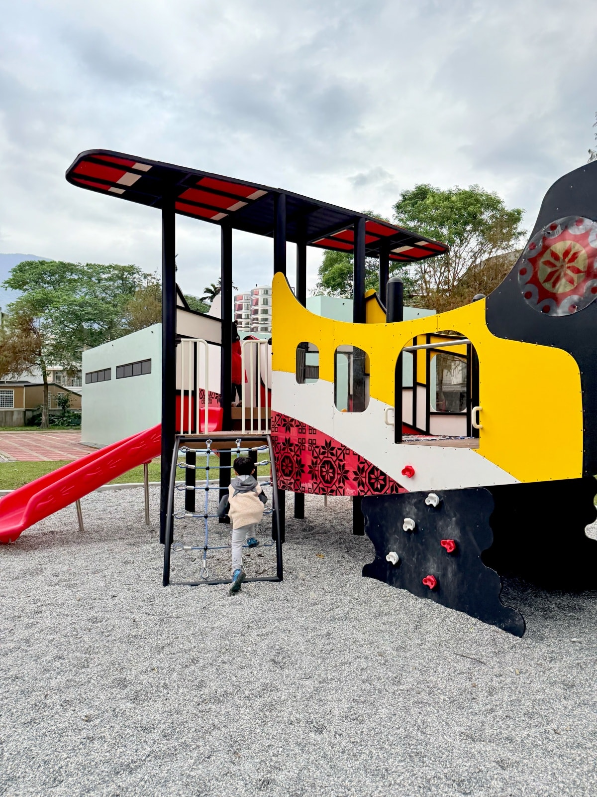 花蓮新城北埔公園 飛機造型特色遊戲場好好玩!(新城半日遊規劃) - 第8張圖