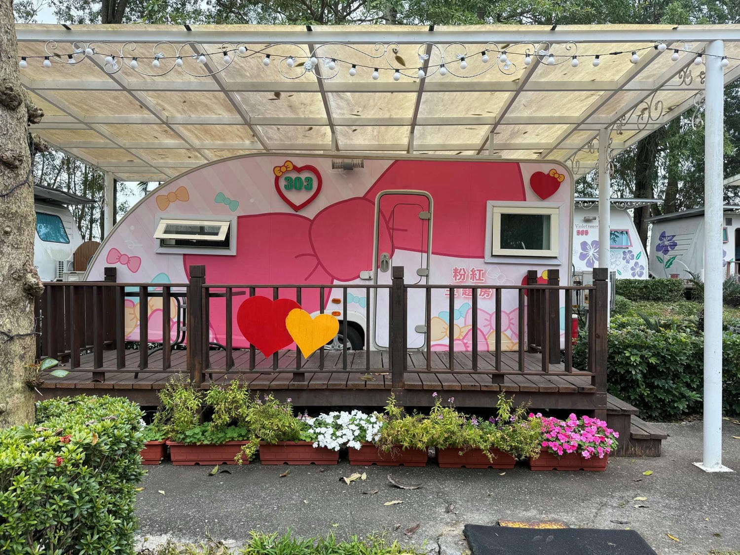 嘉義親子露營車住宿-詩情花園渡假村,DIY披薩、魔術表演、煙火秀,一站式度假體驗! - 第25張圖