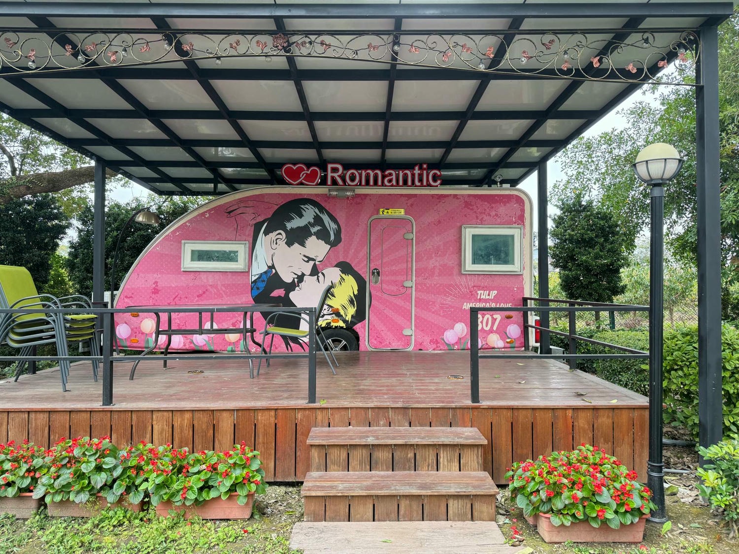 嘉義親子露營車住宿-詩情花園渡假村,DIY披薩、魔術表演、煙火秀,一站式度假體驗! - 第26張圖